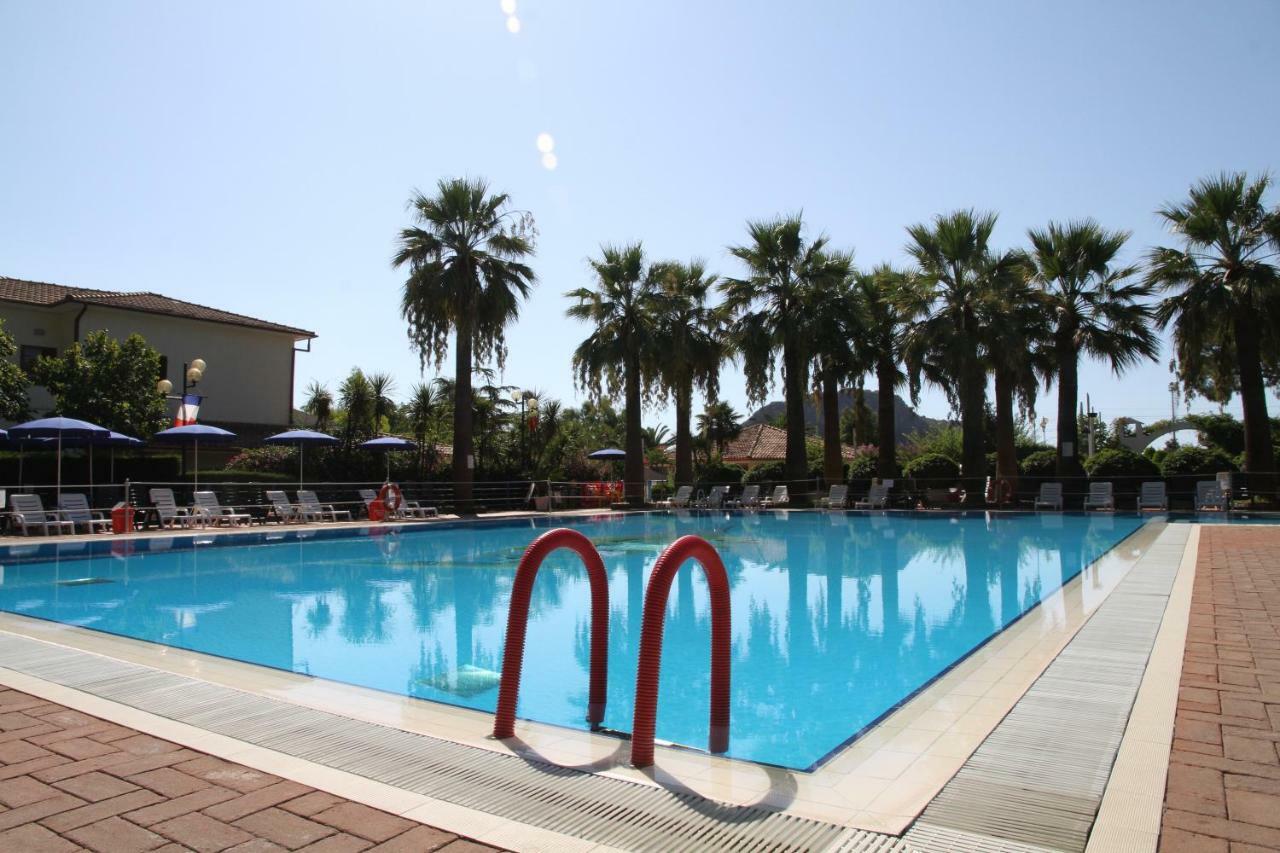 Villaggio Turistico La Mantinera - Appartamenti De Luxe Praia a Mare Exterior photo